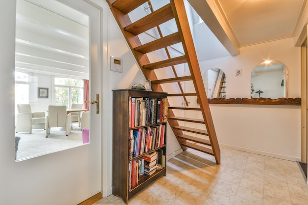 regał pod skosem - regały na wymiar ewodd.com